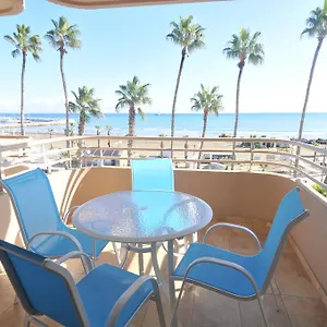 ithaki-phinikoudes-apartment-no-201.hotelsatayianapa.com/